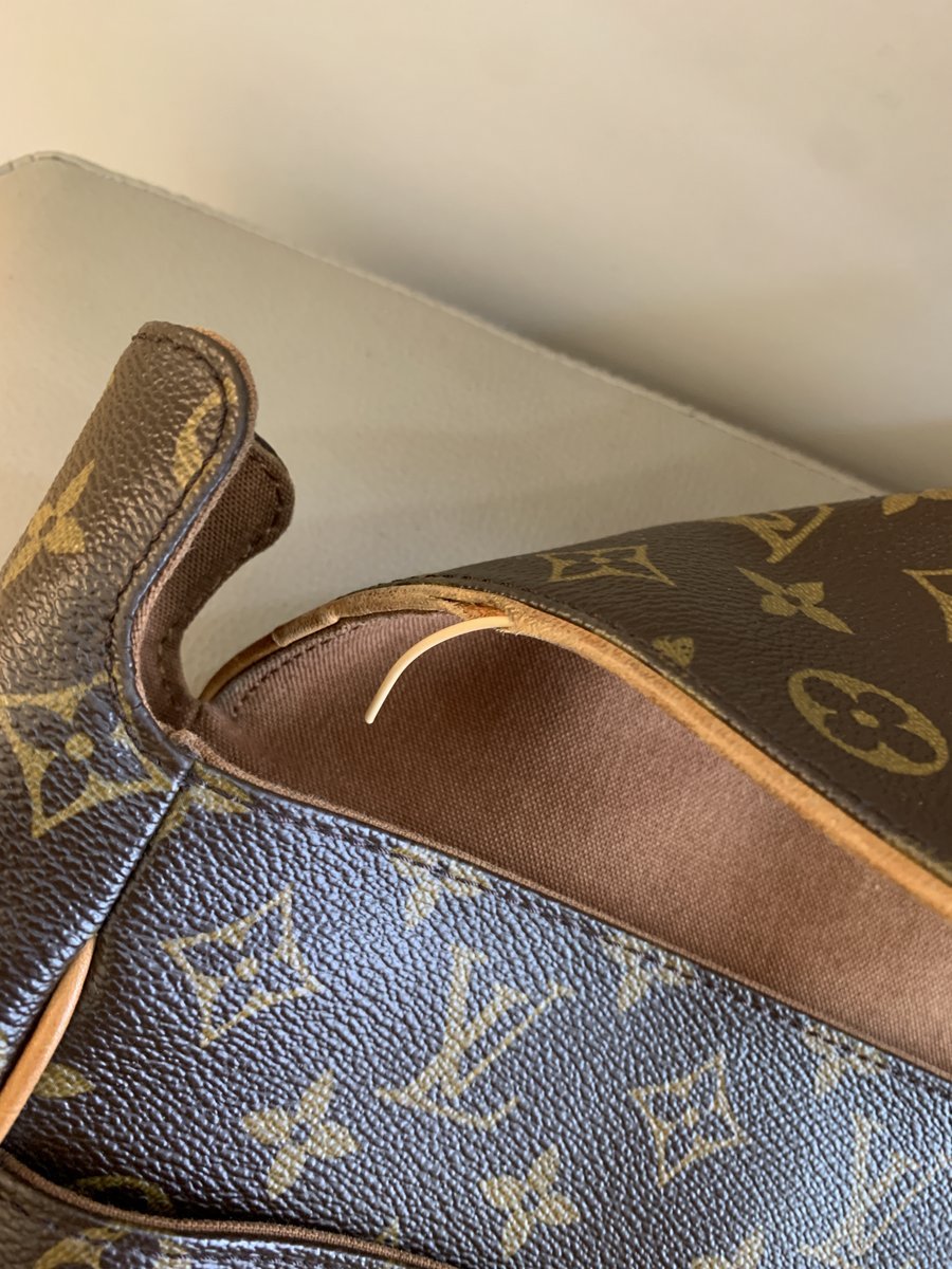 Louis Vuitton Borsa Abbesses Messenger monogram canvas - AgeVintage