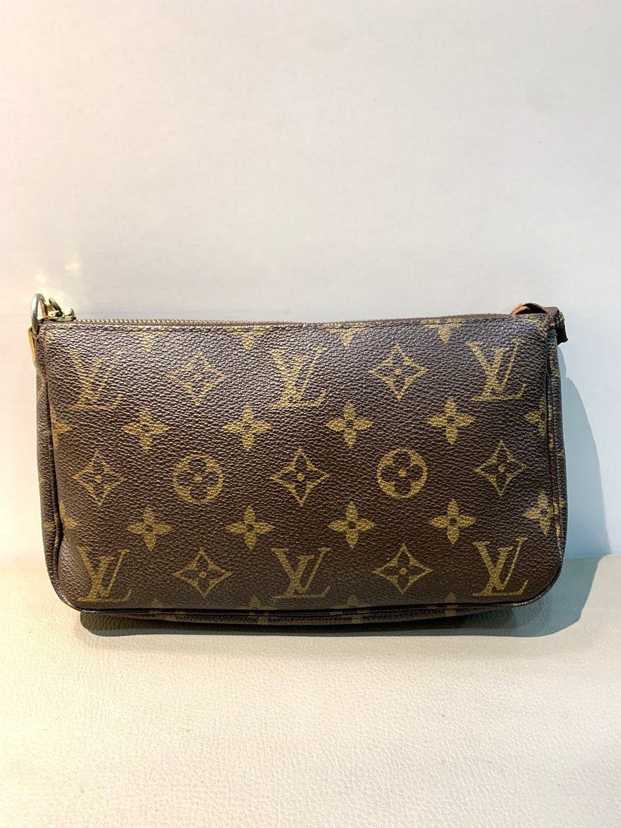 Louis Vuitton Pochette Accessories monogram canvas - AgeVintage