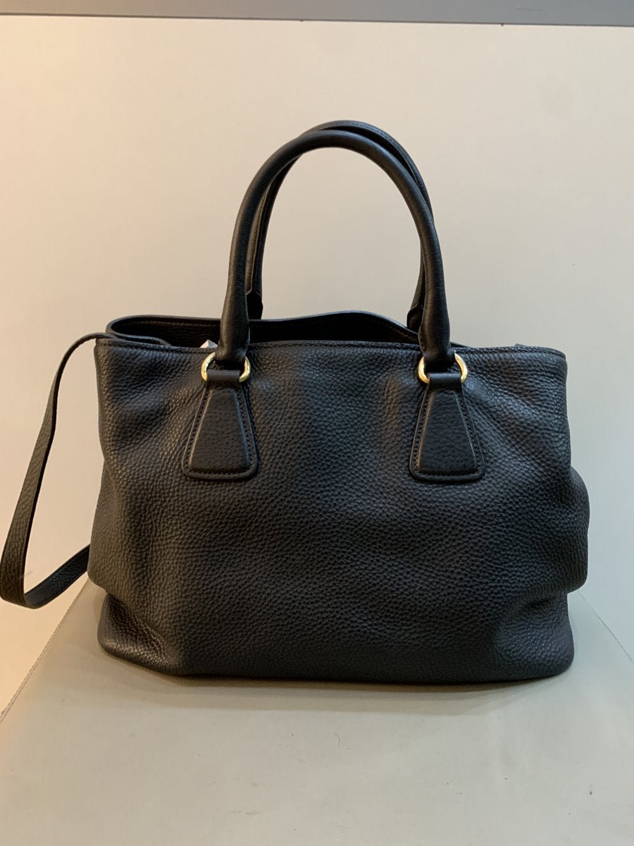 Prada Borsa a mano con tracolla in pelle colore nera - AgeVintage