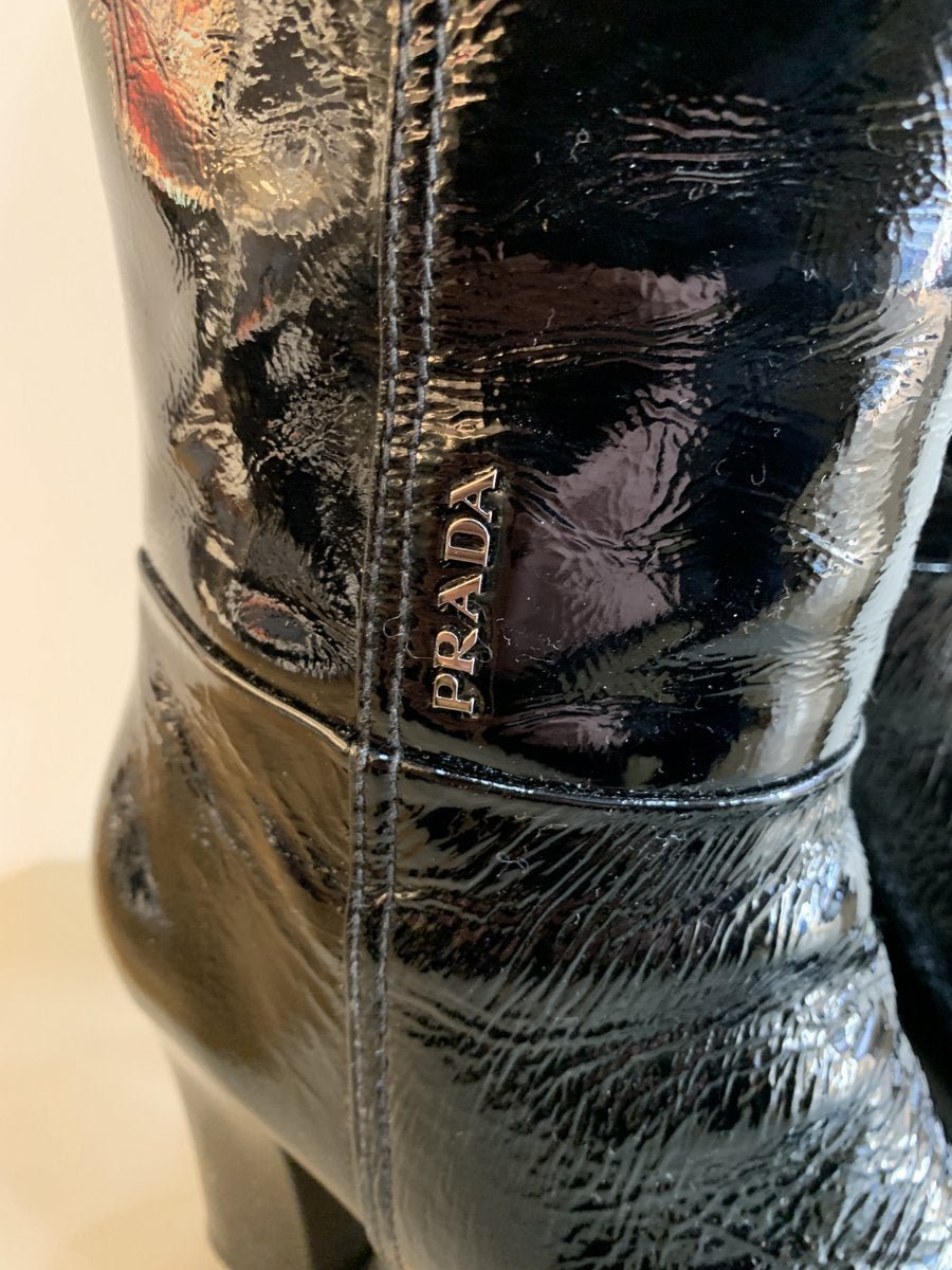 Prada stivali in pelle misura 40 colore nero lucido - AgeVintage
