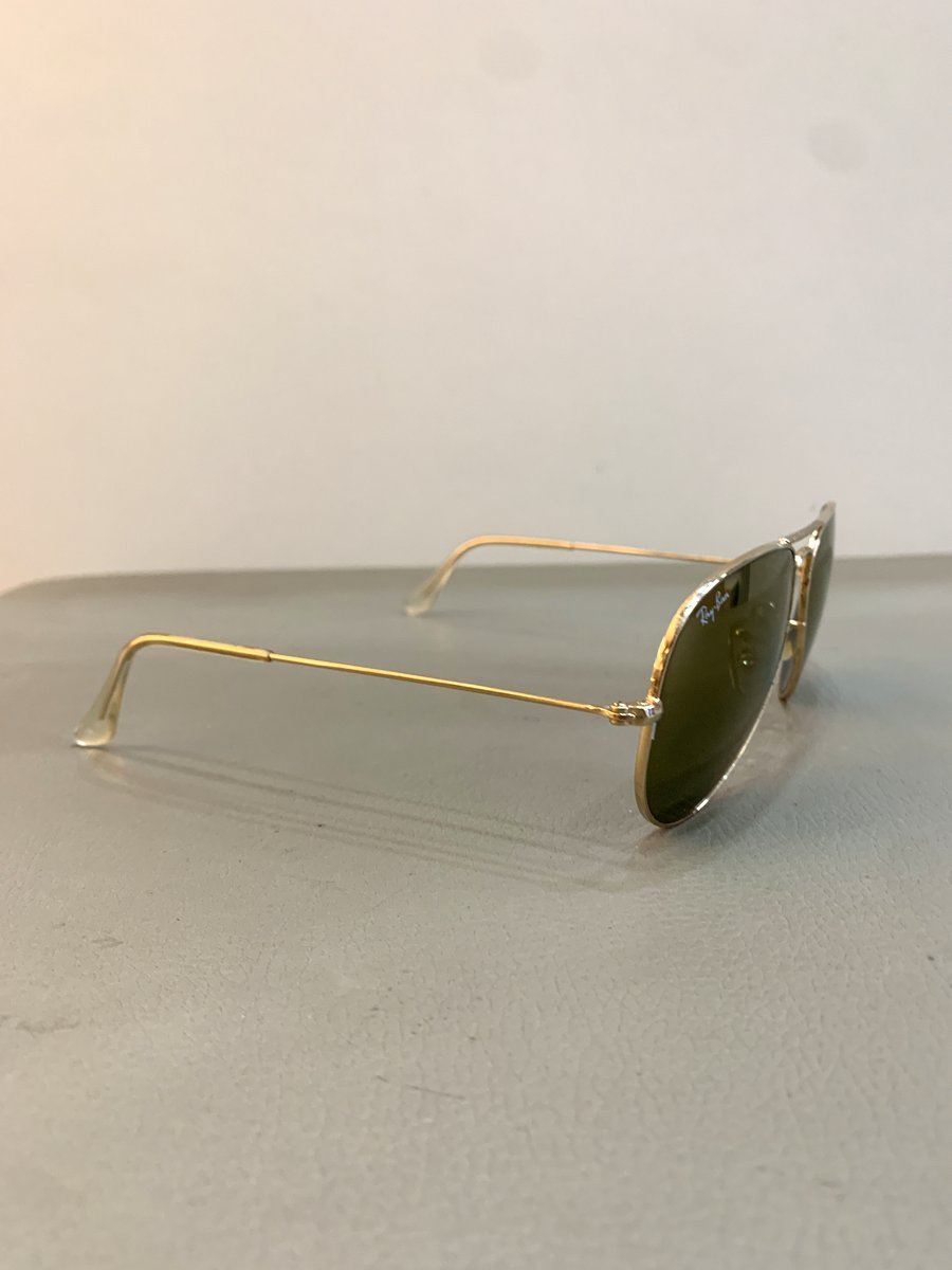 Ray-Ban RB 3025 Aviator color oro - AgeVintage