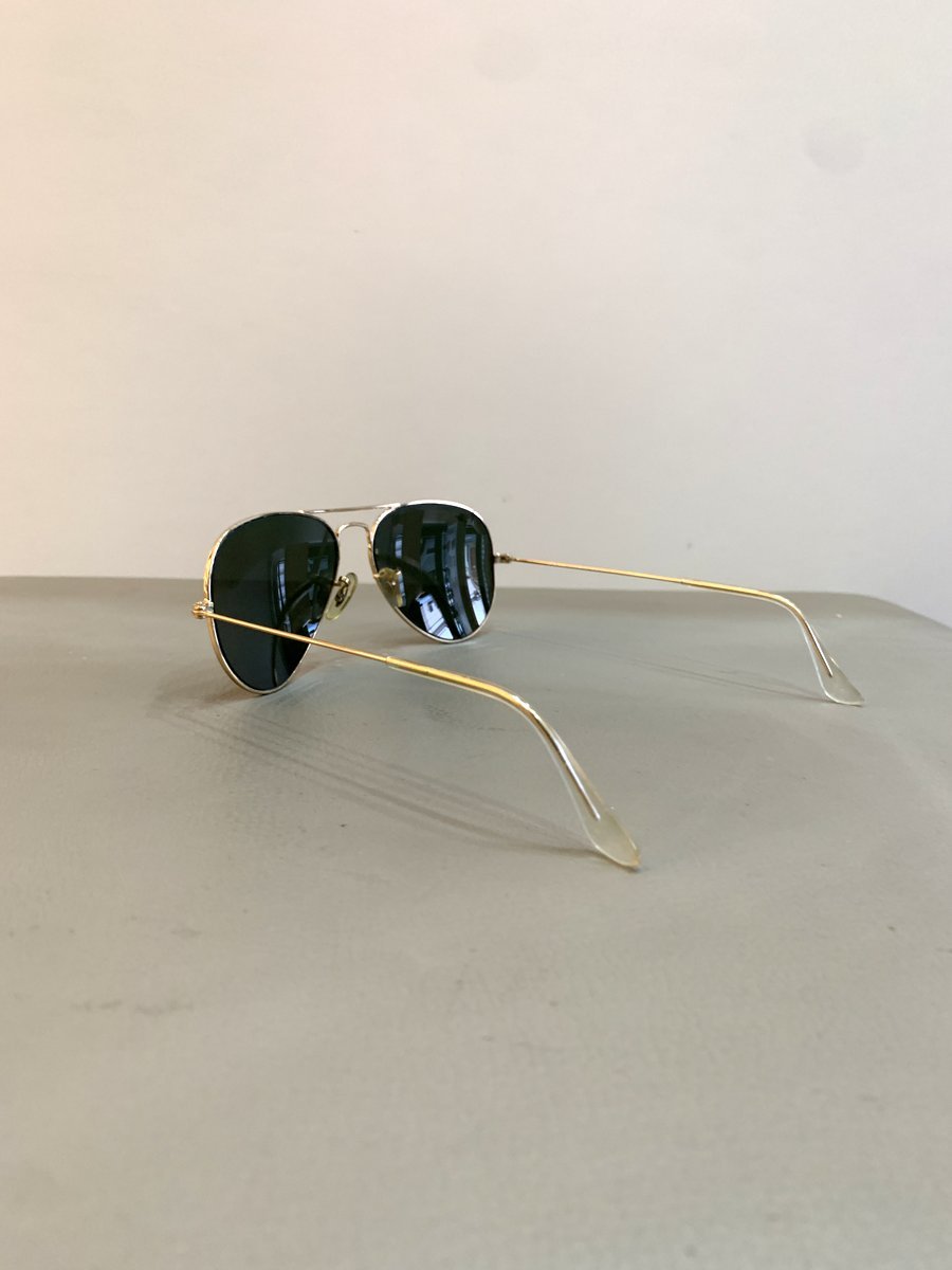 Ray-Ban RB 3025 Aviator color oro - AgeVintage