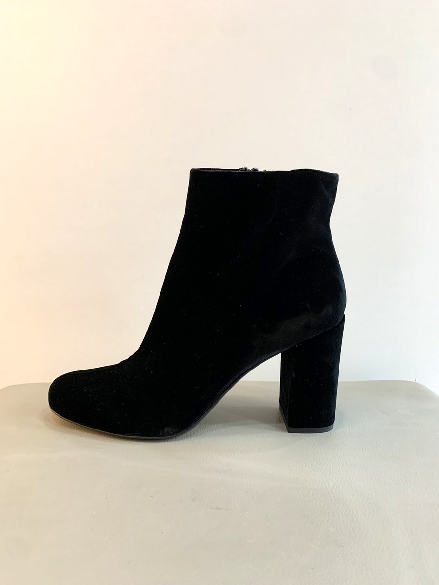Saint Laurent Stivaletti LOU in velluto misura 39 colore nero - AgeVintage