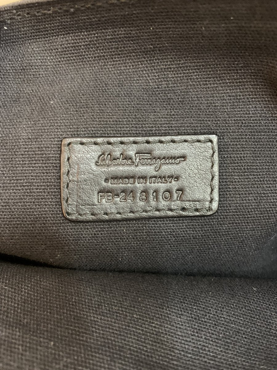 Salvatore Ferragamo tracolla unisex in pelle colore nera - AgeVintage