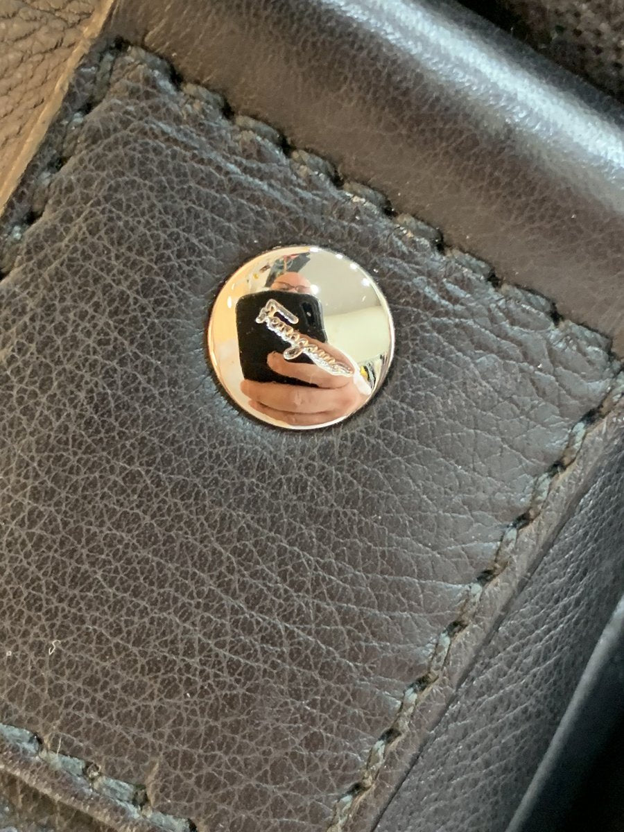Salvatore Ferragamo tracolla unisex in pelle colore nera - AgeVintage