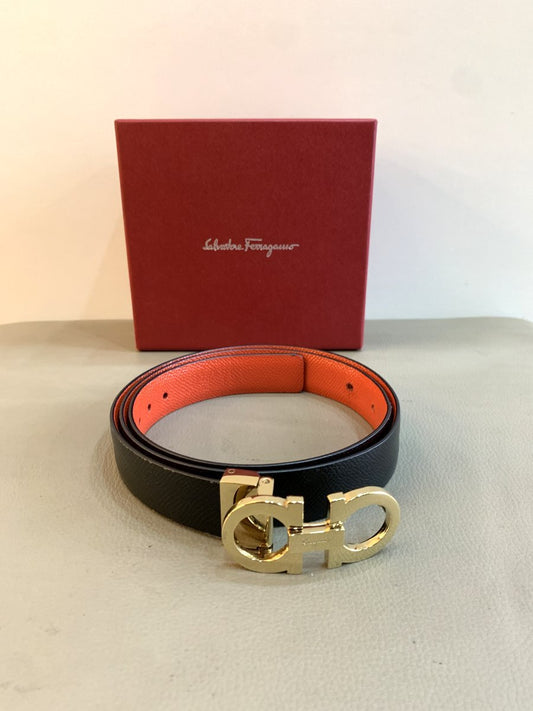 Salvetore Ferragamo Cintura double-face nera e rossa - AgeVintage